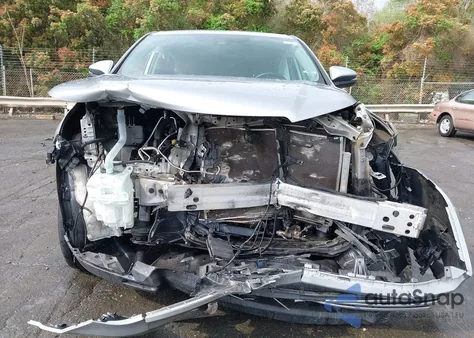 2019 Toyota Highlander Le from USA, damaged, VIN 5TDBZRFH6KS744282